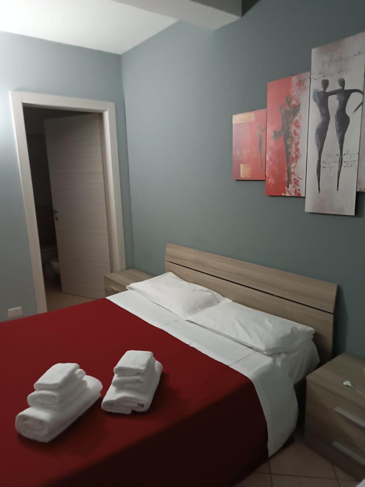 Hotel Ded 1 Checkin A Richiesta Parma Luaran gambar